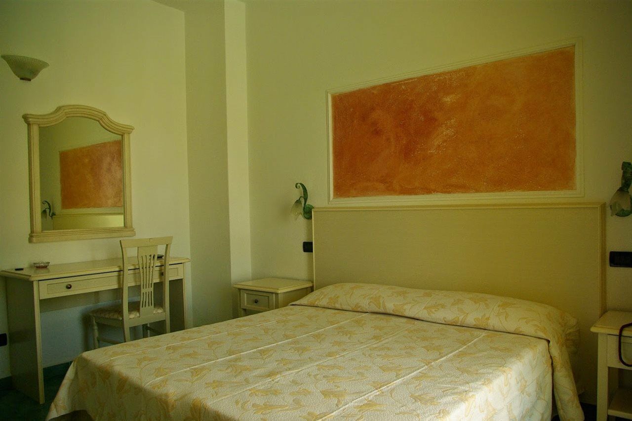 Hotel Aragonese Ischia Exteriör bild